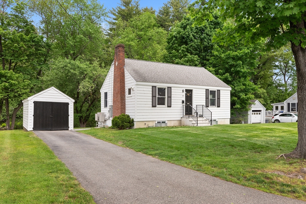 84 Crest Road Lynnfield, MA 01940 - Photo 1 of 11