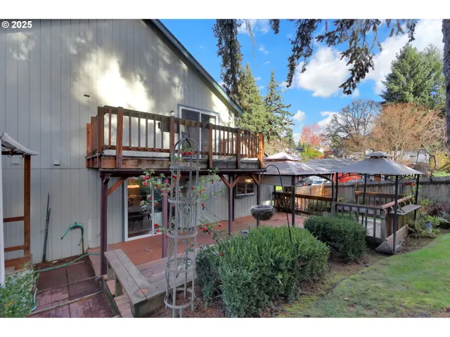 a picture of a counter top space