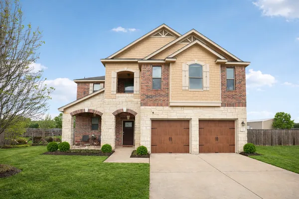 $2,400 | 132 Brittany Lane, Bastrop, TX 78602