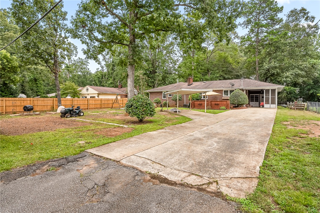 111 Tanglewood Drive Anderson, SC 29621 - Photo 29 of 32