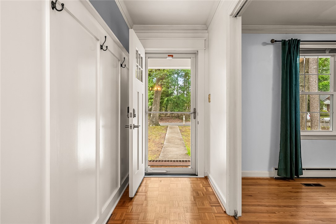 111 Tanglewood Drive Anderson, SC 29621 - Photo 4 of 32