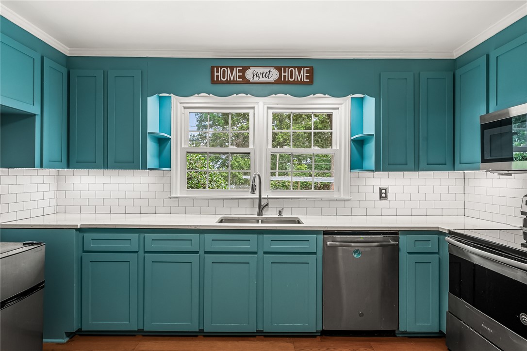 111 Tanglewood Drive Anderson, SC 29621 - Photo 9 of 32