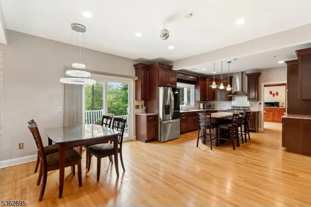 $1,200,000 | 20 Crestview Lane, Sparta, NJ 07871