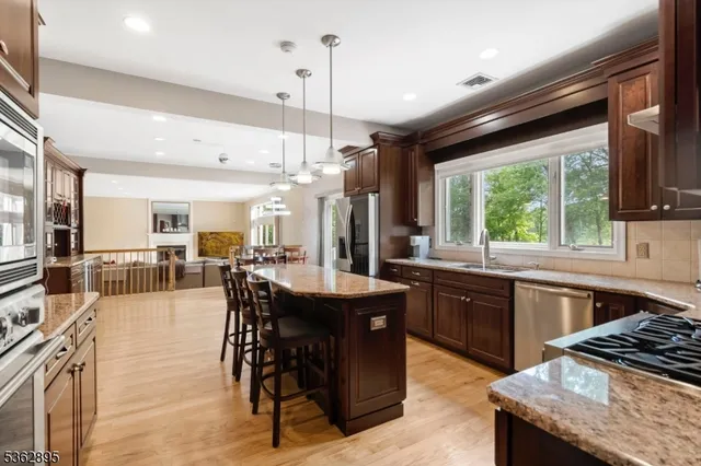 $1,200,000 | 20 Crestview Lane, Sparta, NJ 07871