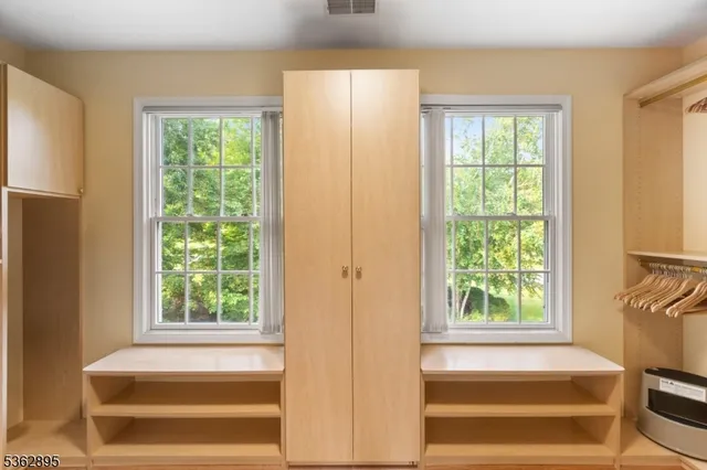 $1,200,000 | 20 Crestview Lane, Sparta, NJ 07871