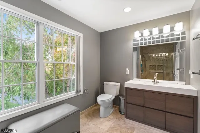 $1,200,000 | 20 Crestview Lane, Sparta, NJ 07871