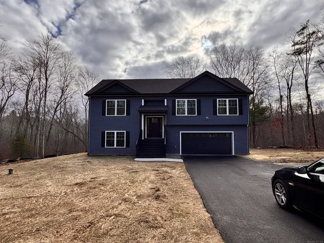 $569,900 | 67 Paradise Drive, Brooklyn, CT 06234