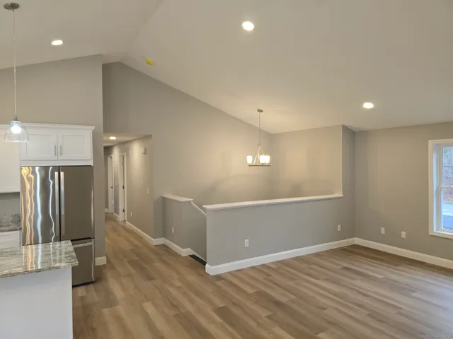 $569,900 | 67 Paradise Drive, Brooklyn, CT 06234