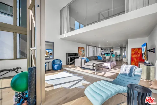 $2,875,000 | 5515 Pacific Avenue, Unit 1, Marina del Rey, CA 90292