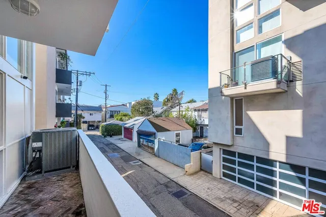 $2,875,000 | 5515 Pacific Avenue, Unit 1, Marina del Rey, CA 90292