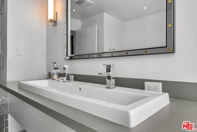 $2,875,000 | 5515 Pacific Avenue, Unit 1, Marina del Rey, CA 90292