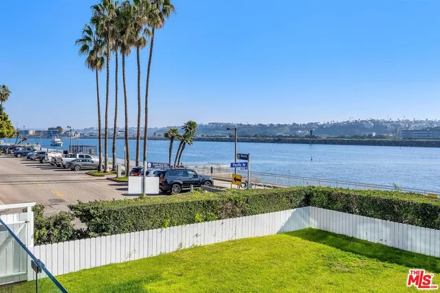 $2,875,000 | 5515 Pacific Avenue, Unit 1, Marina del Rey, CA 90292