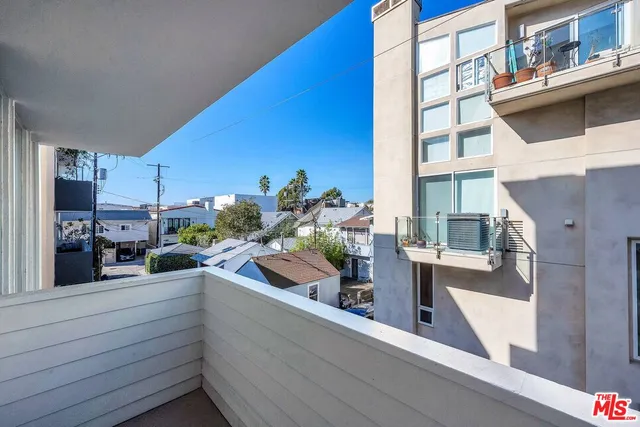 $2,875,000 | 5515 Pacific Avenue, Unit 1, Marina del Rey, CA 90292