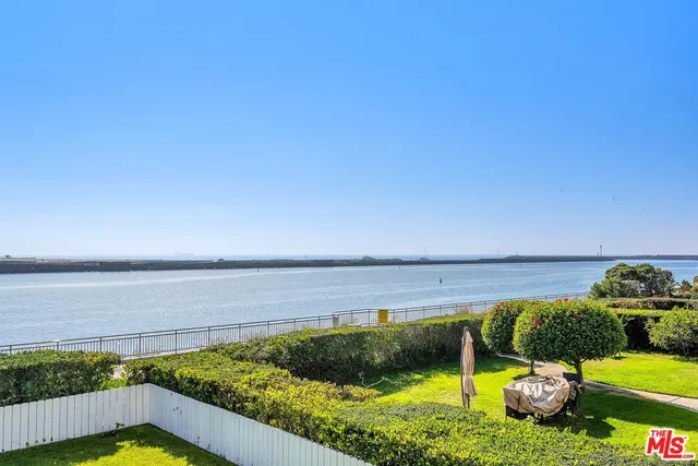 $2,875,000 | 5515 Pacific Avenue, Unit 1, Marina del Rey, CA 90292