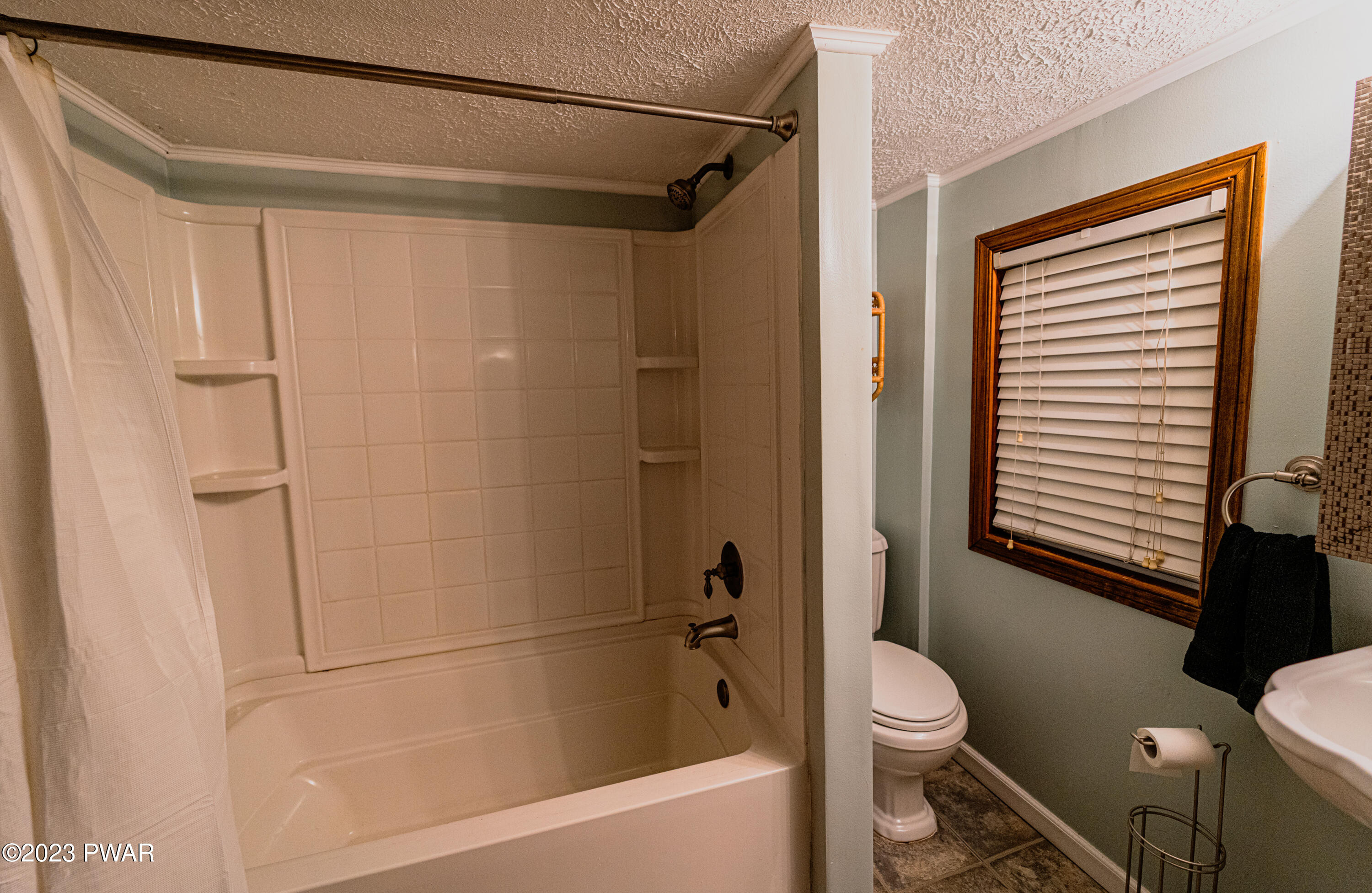 1019 Ridge Avenue Scranton, PA 18510 - Photo 16 of 23