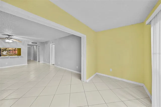 $229,900 | 1918 Pelican Landing Boulevard, Unit 1125, Clearwater, FL 33762