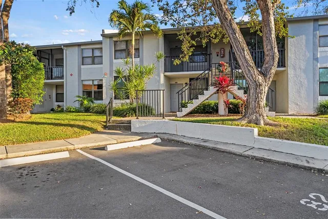 $229,900 | 1918 Pelican Landing Boulevard, Unit 1125, Clearwater, FL 33762