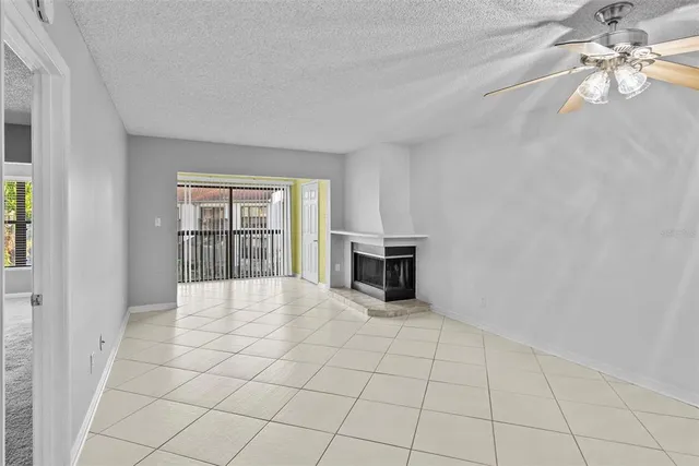 $229,900 | 1918 Pelican Landing Boulevard, Unit 1125, Clearwater, FL 33762