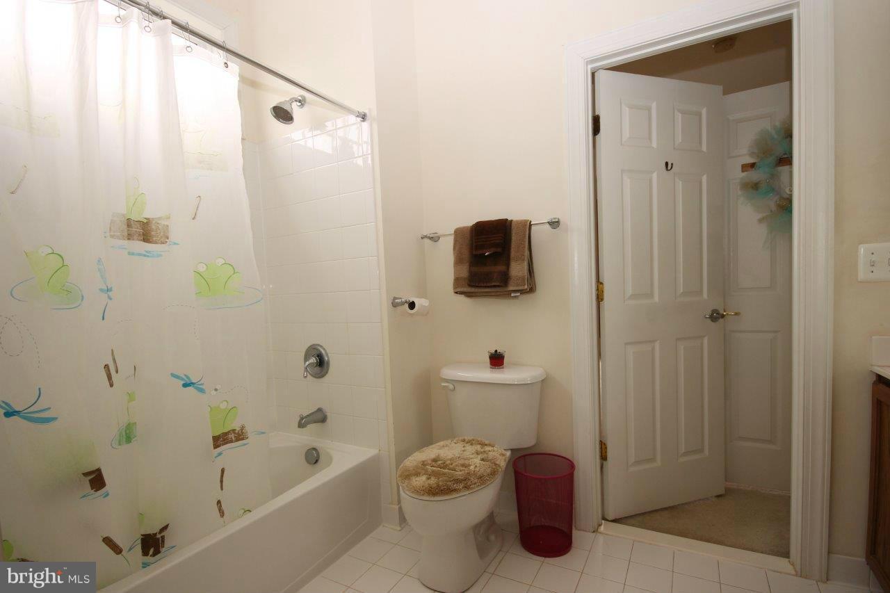 8732 Raleigh Mews Gainesville, VA 20155 - Photo 23 of 30 Bath