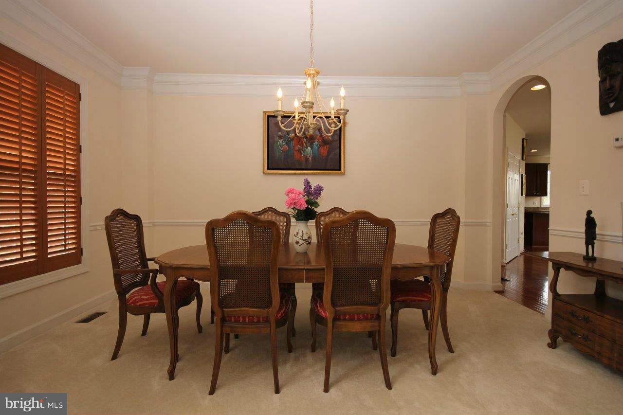 8732 Raleigh Mews Gainesville, VA 20155 - Photo 8 of 30 Dining Room