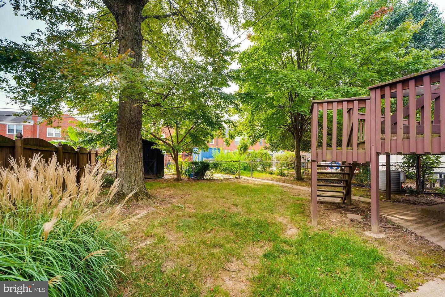 1529 Doxbury Road Towson, MD 21286 - Photo 3 of 5 Large and level backyard
