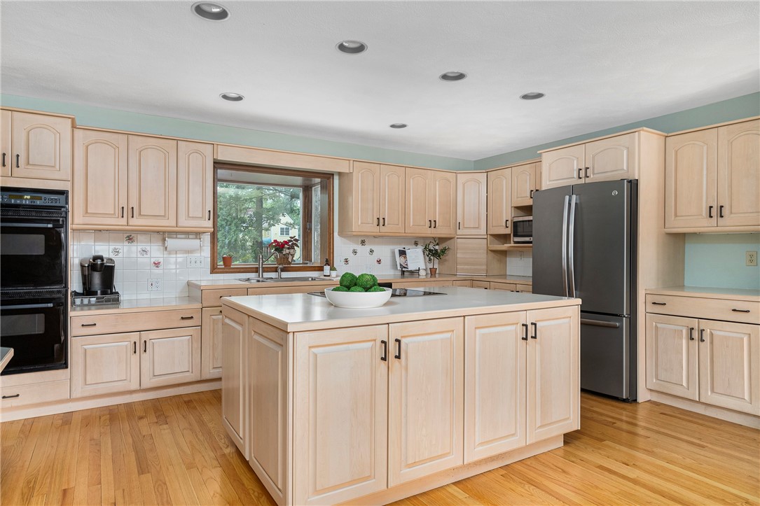 394 New Meadow Road Barrington, RI 02806 - Photo 15 of 32 Gallery Image 15