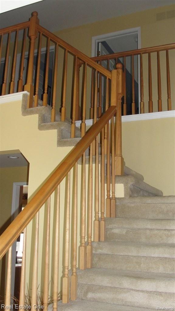 4545 Woodcliff Court Rochester, MI 48306 - Photo 11 of 25 Staircase