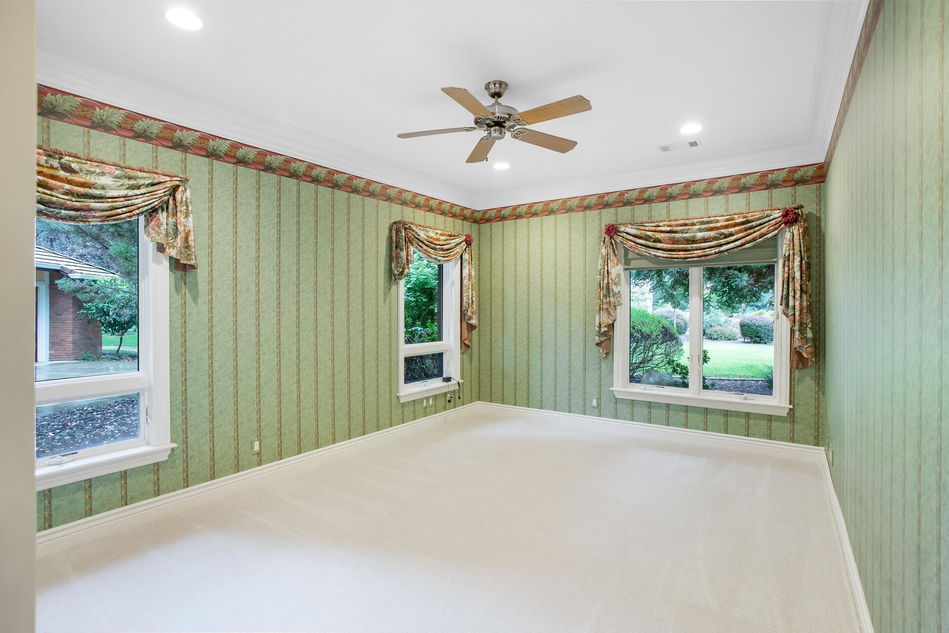 13276 Tierra Heights Road Redding, CA 96003 - Photo 22 of 43 IMG_4238-2