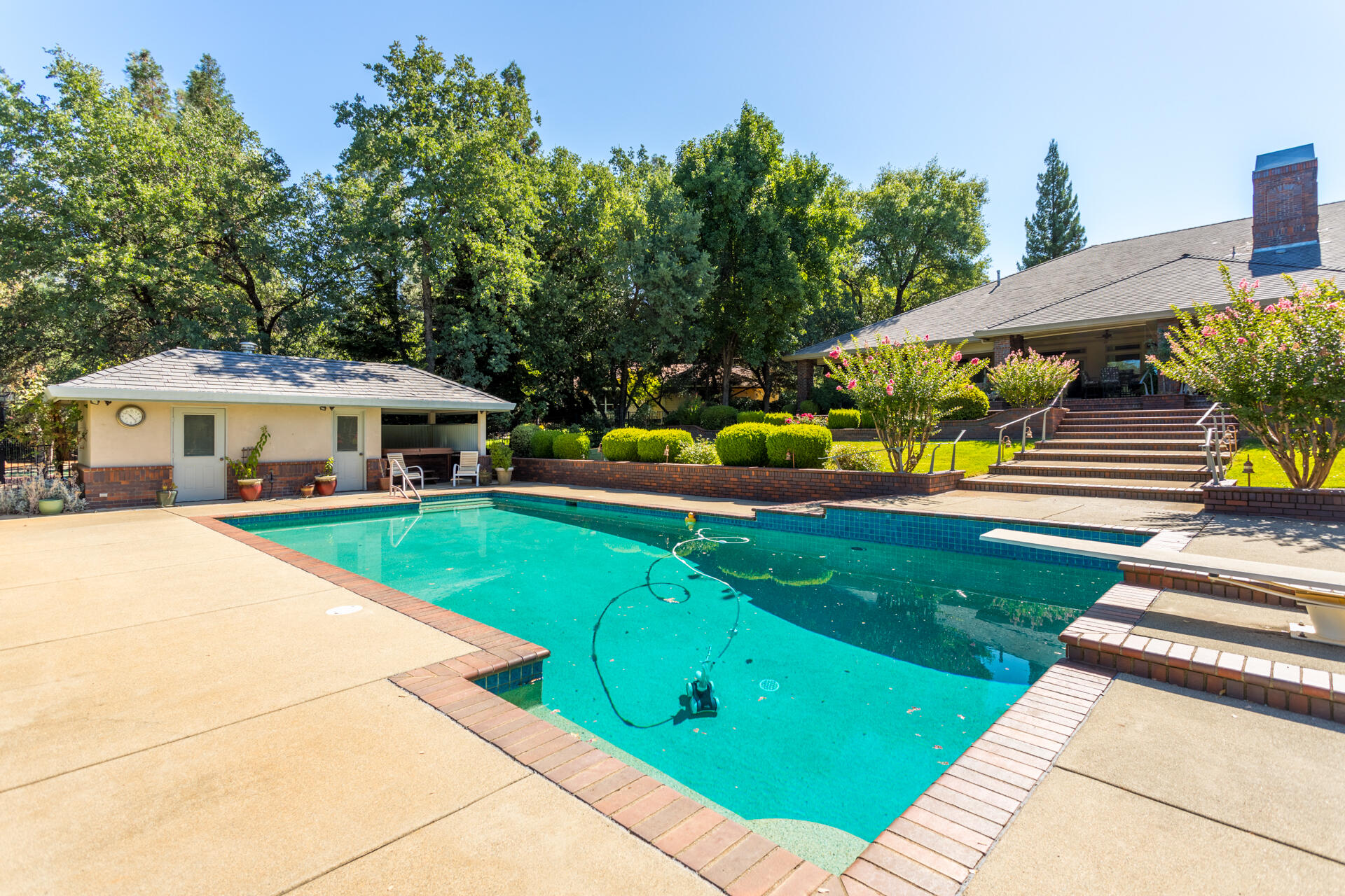 13276 Tierra Heights Road Redding, CA 96003 - Photo 32 of 43 IMG_2357-HDR