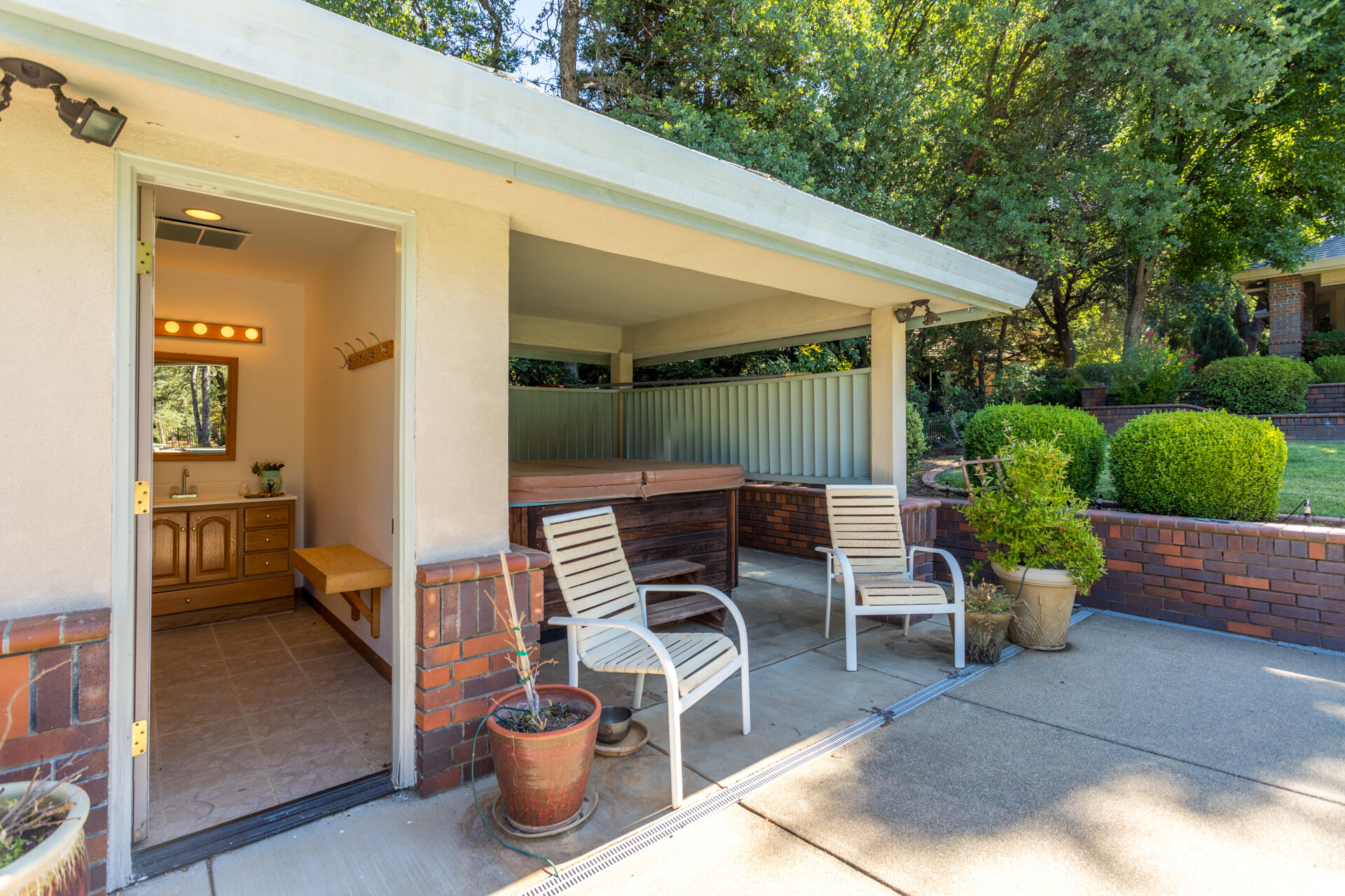 13276 Tierra Heights Road Redding, CA 96003 - Photo 33 of 43 IMG_2341-HDR