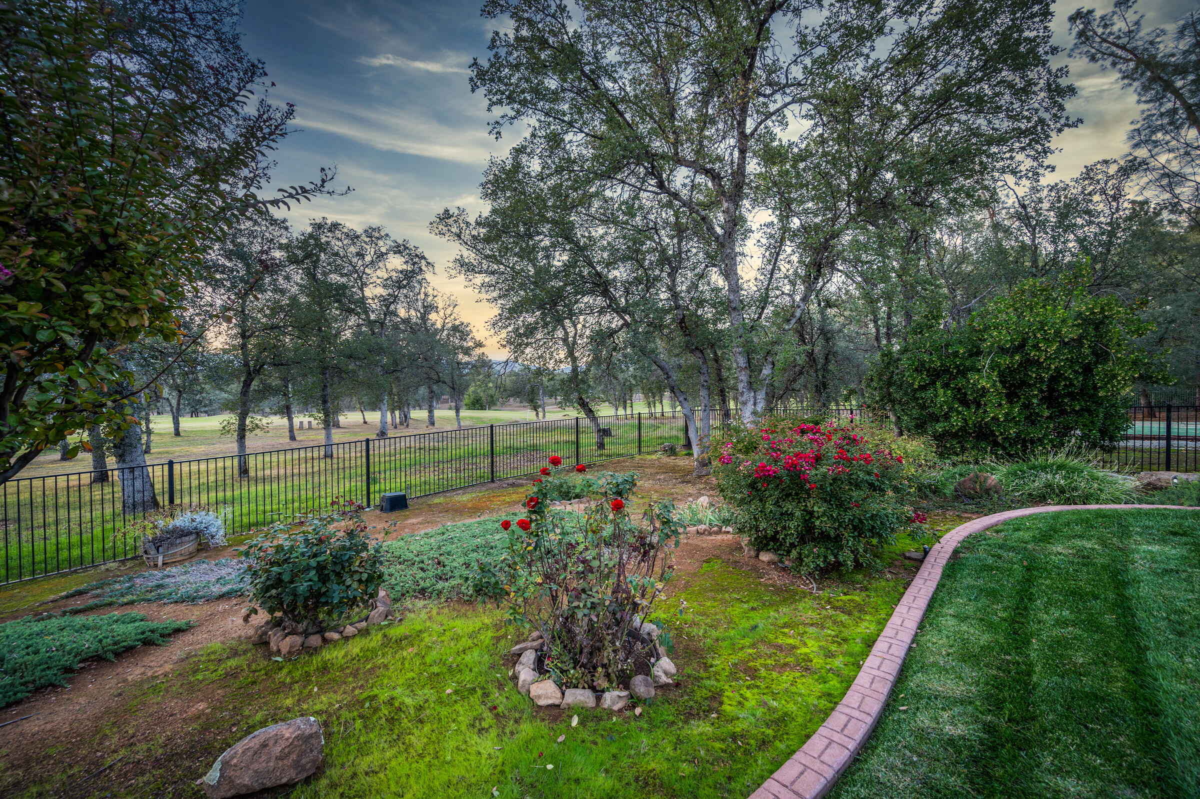 13276 Tierra Heights Road Redding, CA 96003 - Photo 38 of 43 tierra hghts (205 of 17)