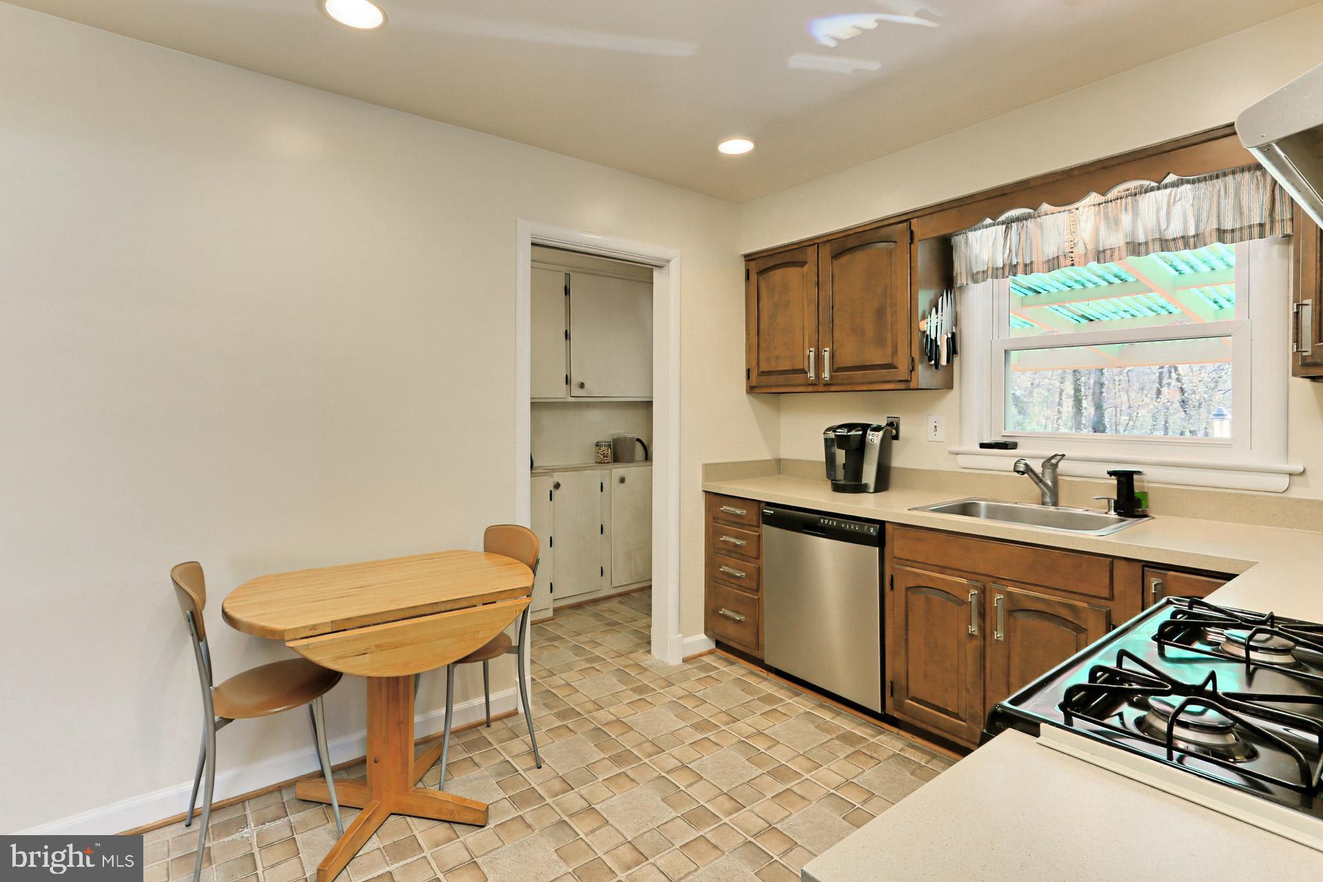 6523 Hackberry Street Springfield, VA 22150 - Photo 11 of 42
