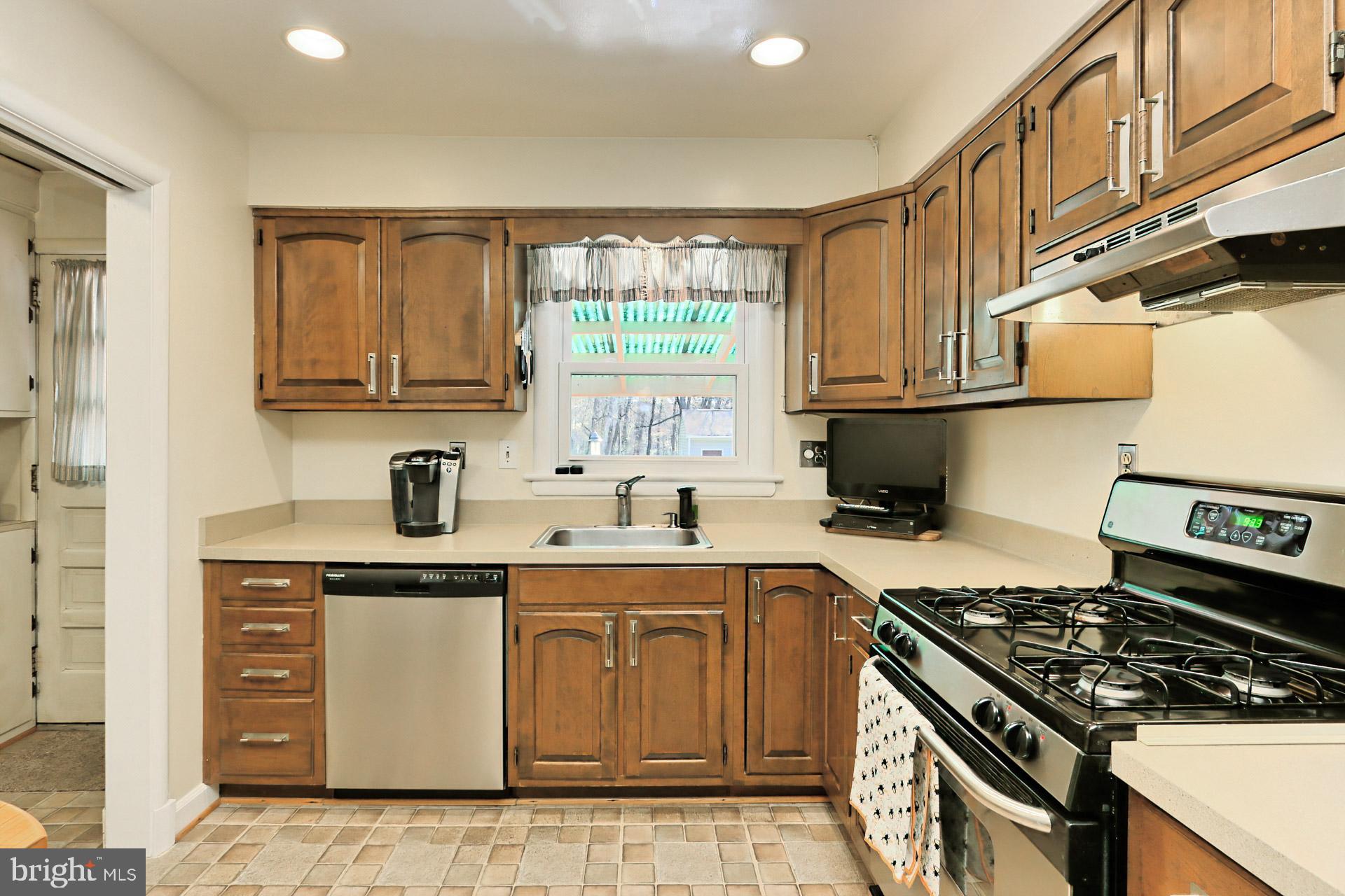 6523 Hackberry Street Springfield, VA 22150 - Photo 12 of 42