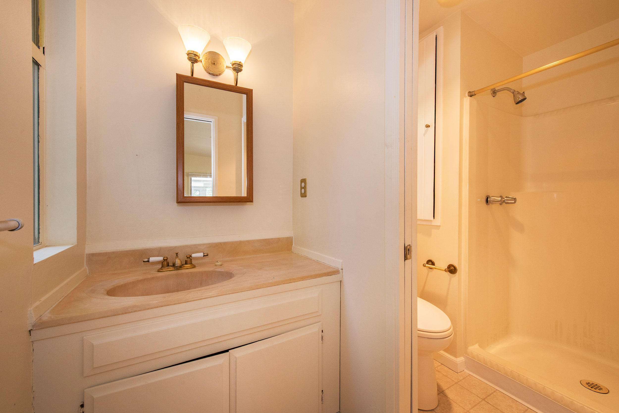 2622 Las Positas Road Santa Barbara, CA 93105 - Photo 12 of 22 2web