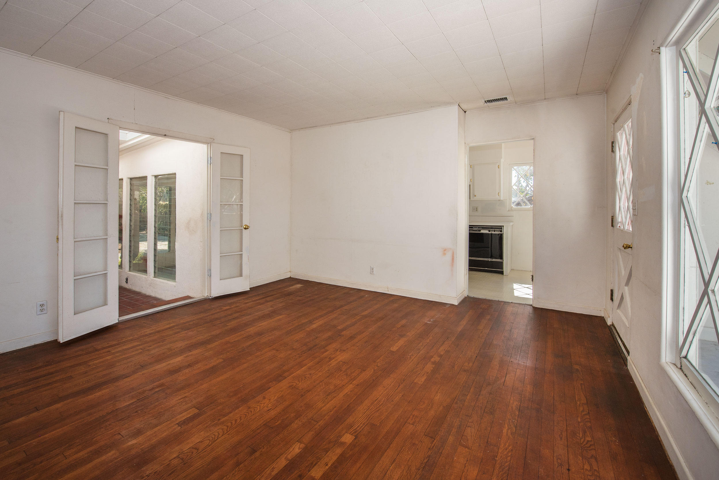 2622 Las Positas Road Santa Barbara, CA 93105 - Photo 4 of 22 9web
