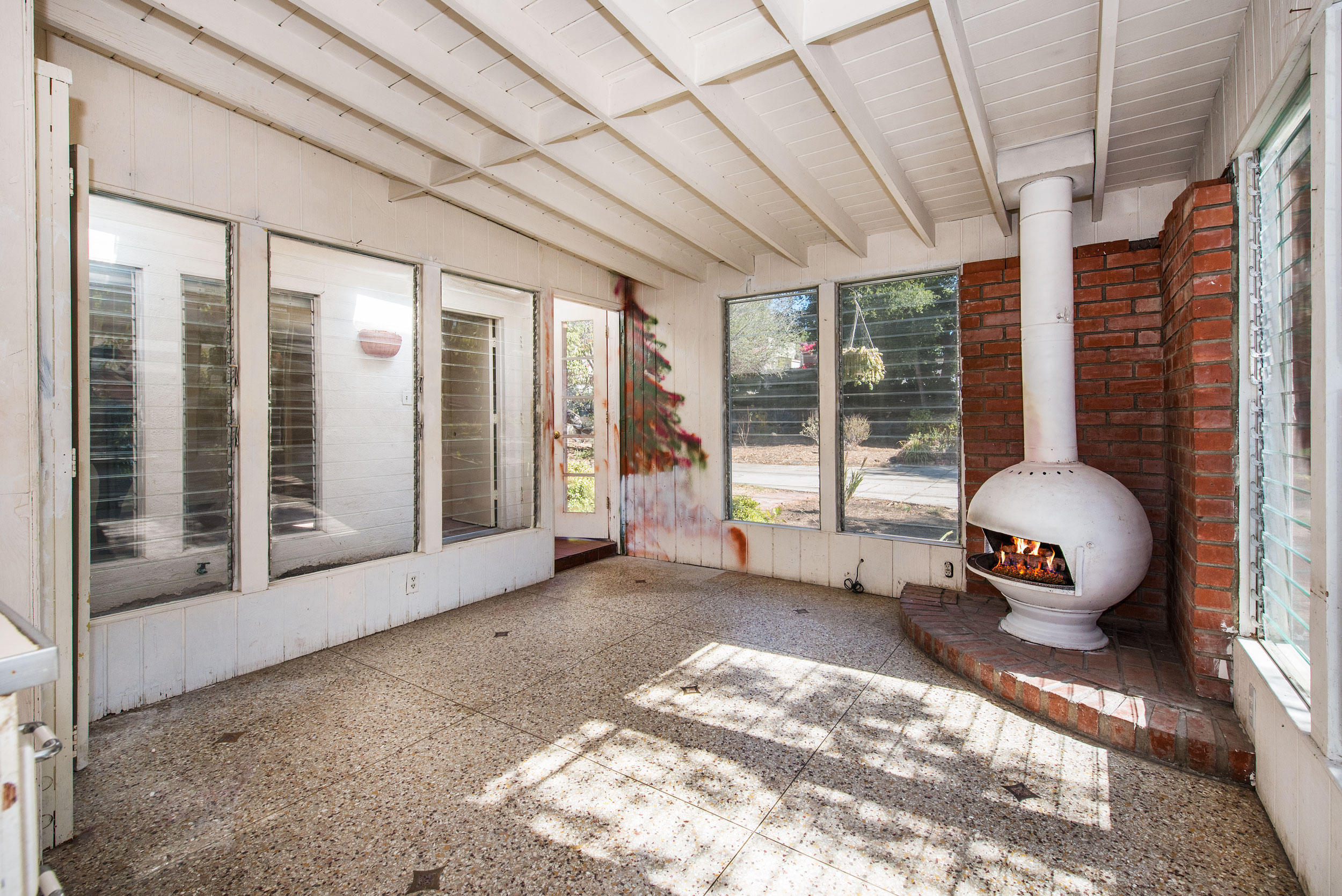 2622 Las Positas Road Santa Barbara, CA 93105 - Photo 9 of 22 1web
