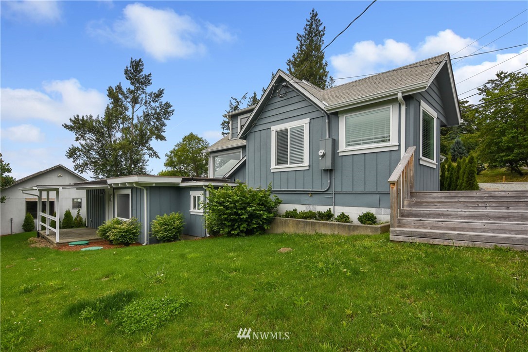 16768 Blodgett Road Mount Vernon, WA 98274 - Photo 2 of 25 Gallery Image 2