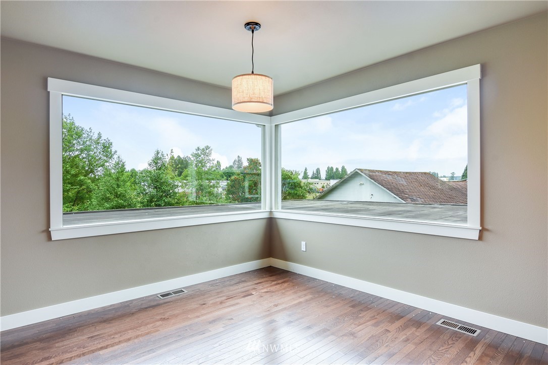 16768 Blodgett Road Mount Vernon, WA 98274 - Photo 12 of 25 Gallery Image 12