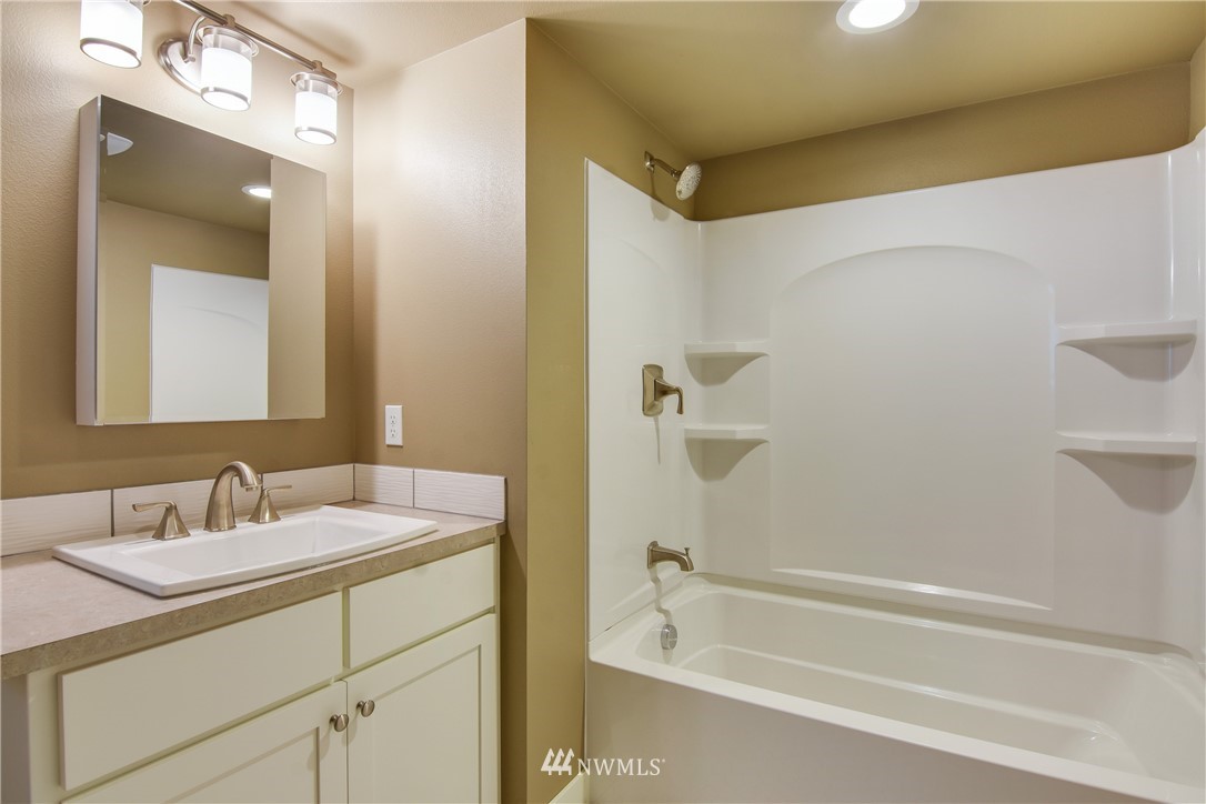 16768 Blodgett Road Mount Vernon, WA 98274 - Photo 16 of 25 Gallery Image 16