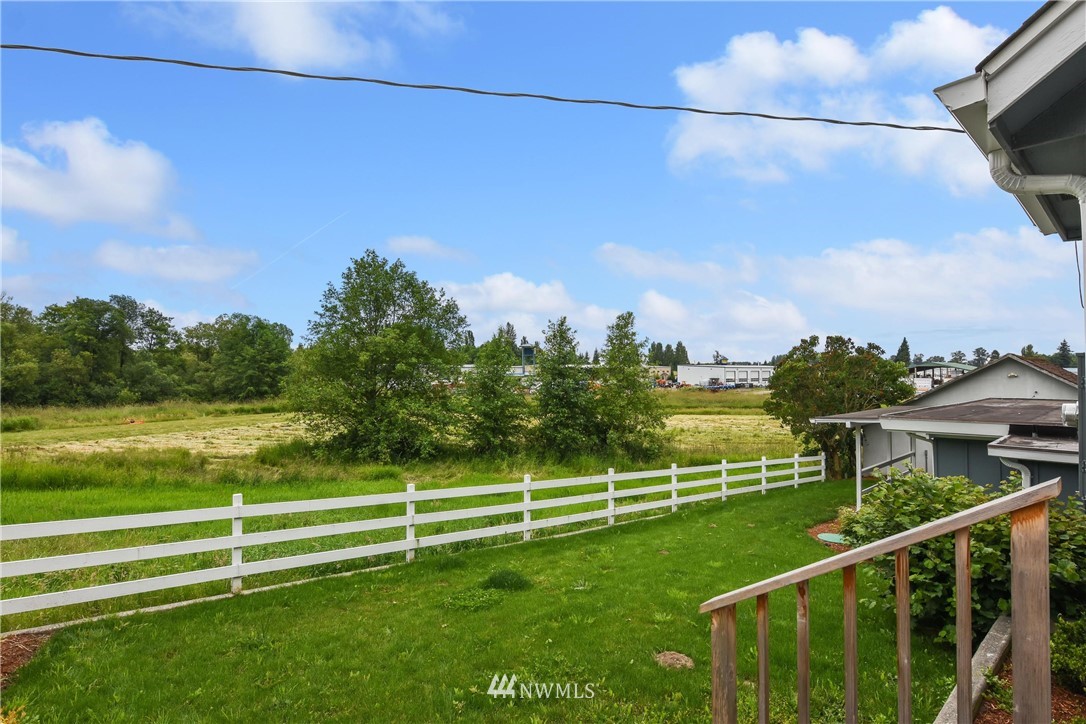 16768 Blodgett Road Mount Vernon, WA 98274 - Photo 4 of 25 Gallery Image 4