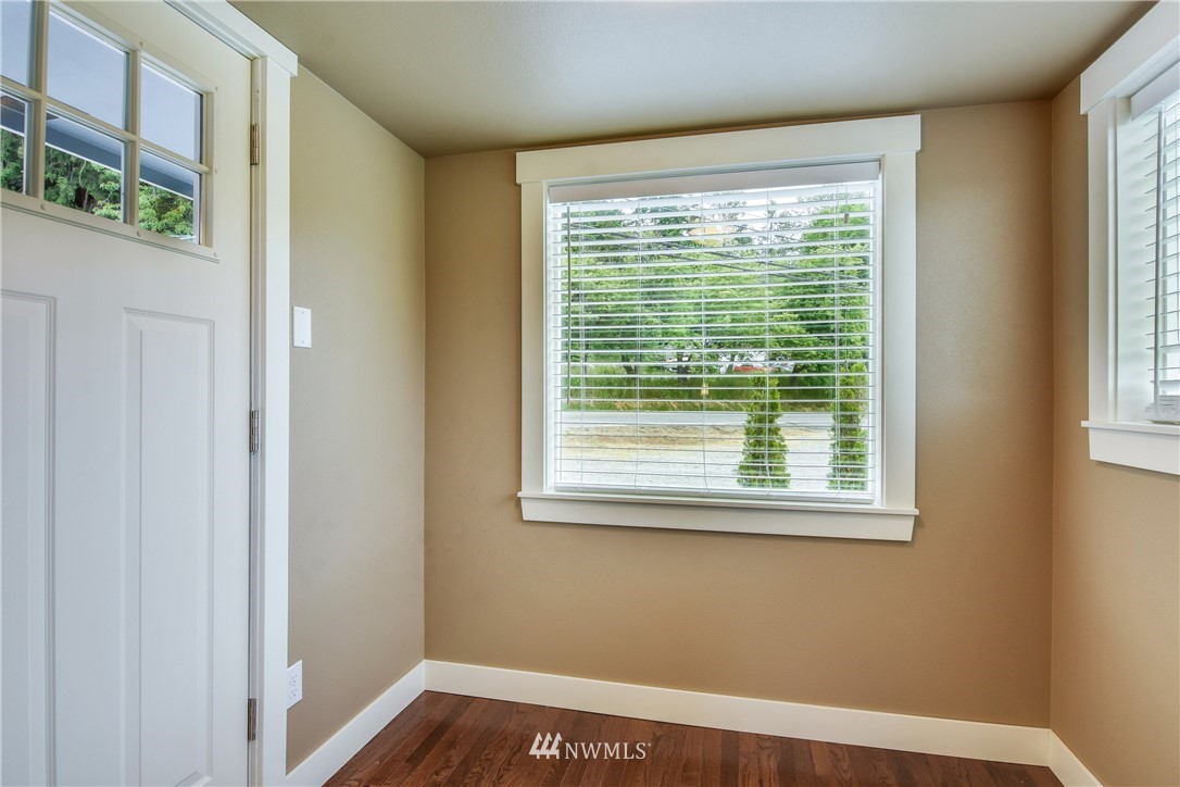 16768 Blodgett Road Mount Vernon, WA 98274 - Photo 6 of 25 Gallery Image 6