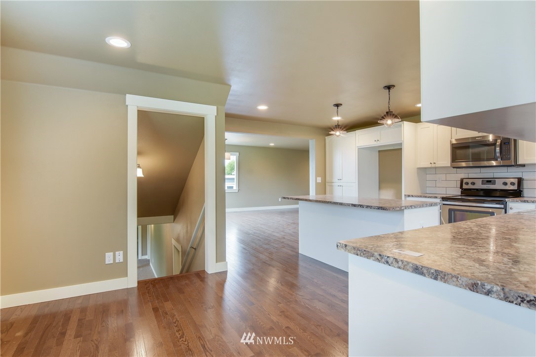 16768 Blodgett Road Mount Vernon, WA 98274 - Photo 7 of 25 Gallery Image 7