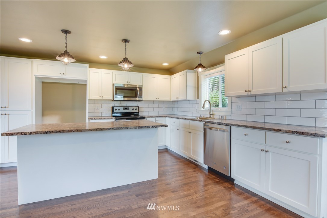 16768 Blodgett Road Mount Vernon, WA 98274 - Photo 8 of 25 Gallery Image 8