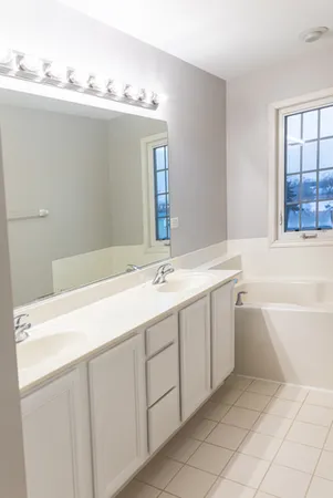 $3,300 | 228 West Fairview Way, Palatine, IL 60067