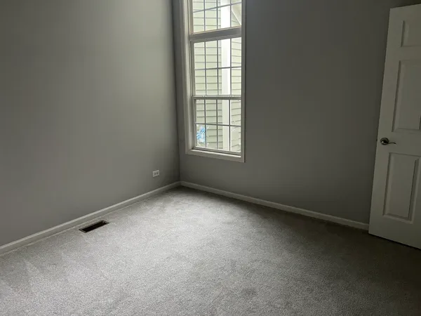 $3,300 | 228 West Fairview Way, Palatine, IL 60067