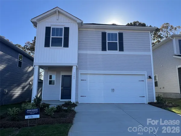 $2,195 | 1500 31st Street Northeast, Conover, NC 28613