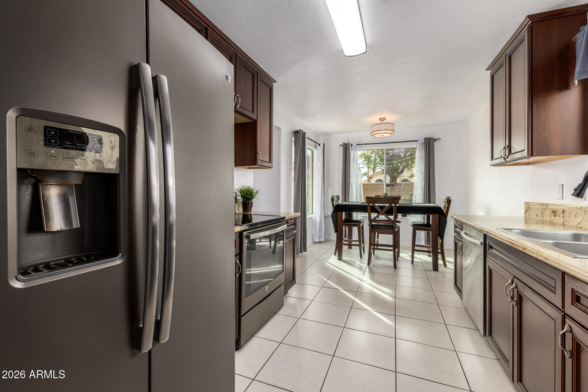 4313 East Desert Trumpet Road Phoenix, AZ 85044 - Photo 15 of 75 Kitchen
