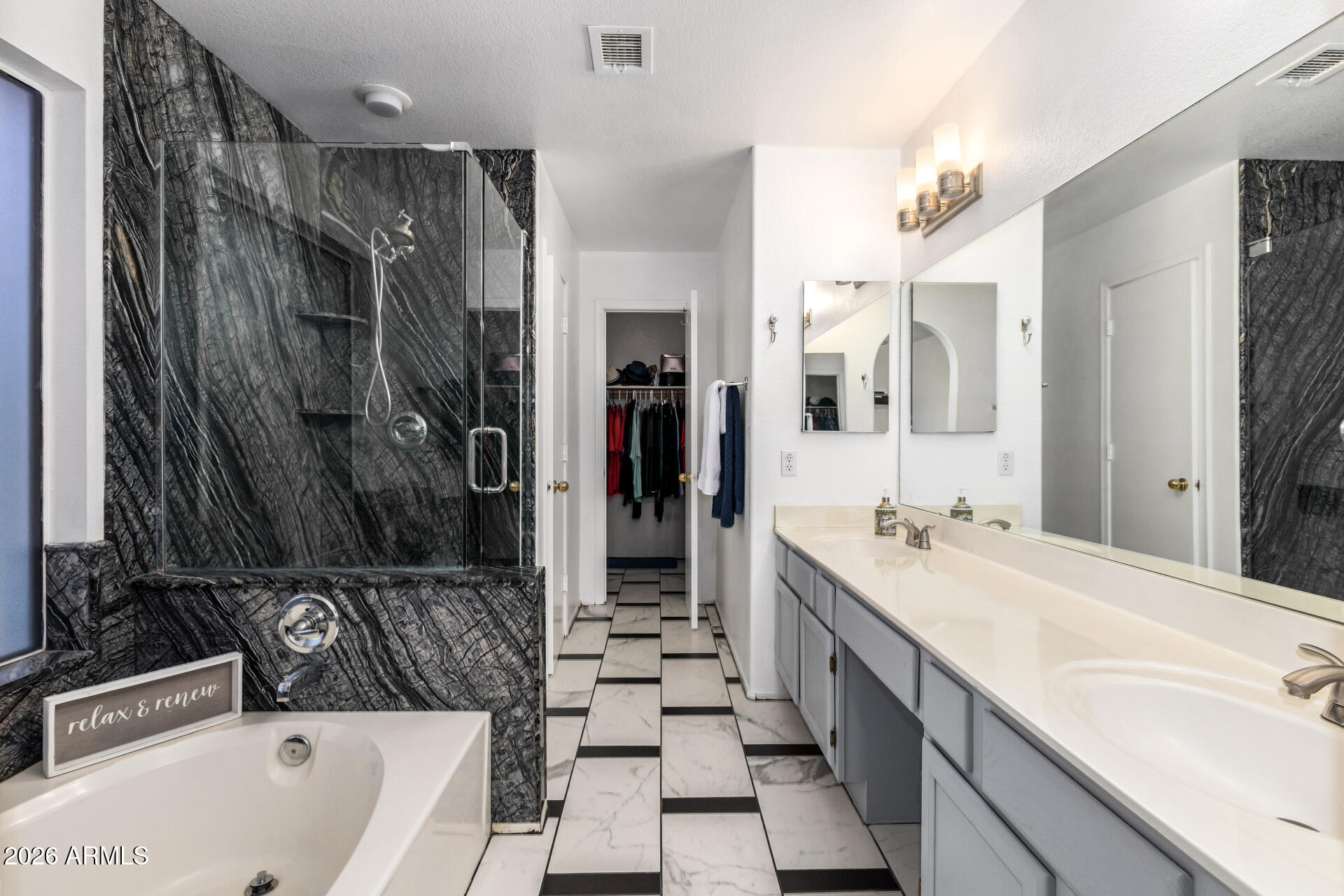 4313 East Desert Trumpet Road Phoenix, AZ 85044 - Photo 26 of 75 Primary En-Suite