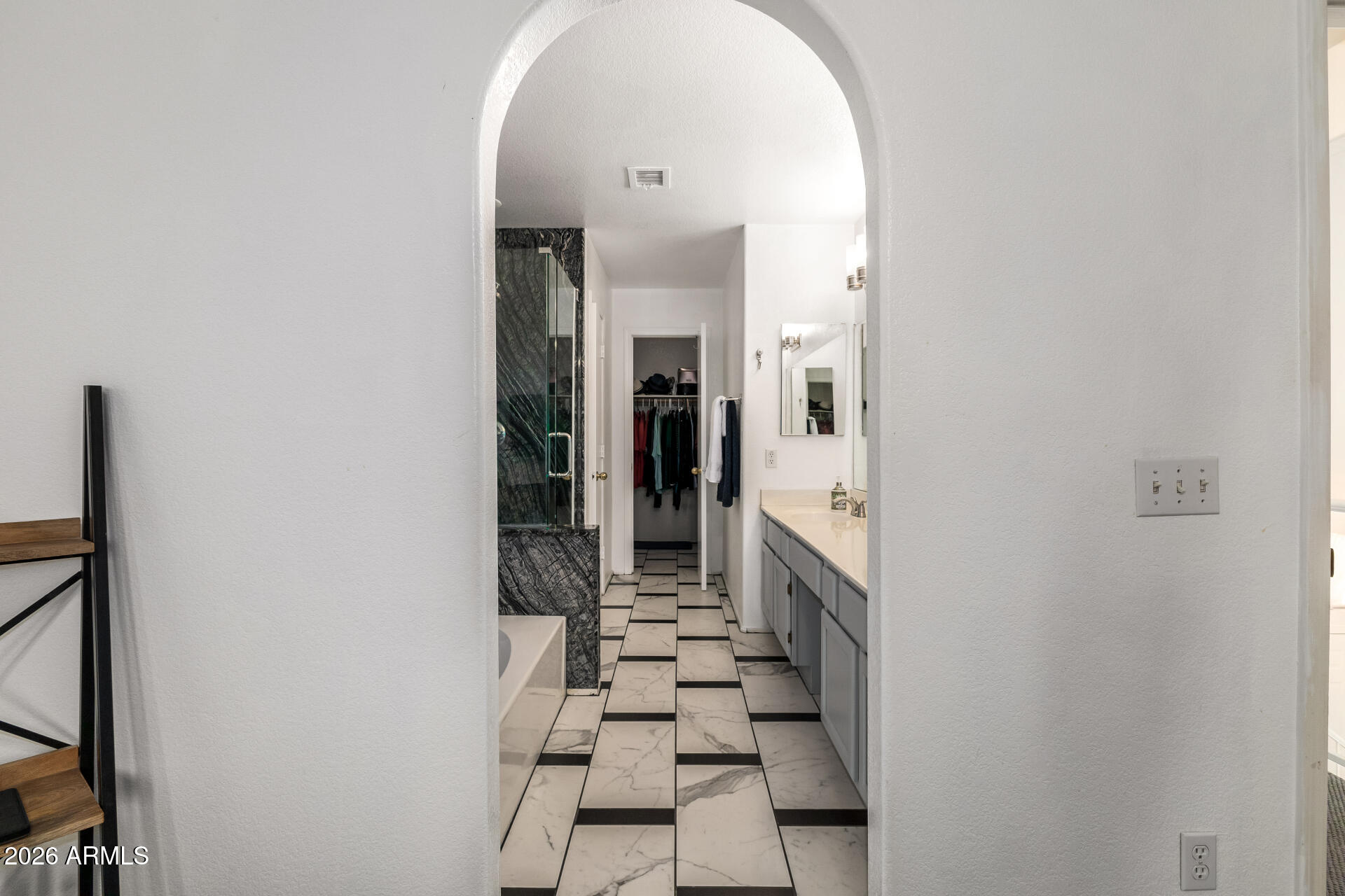 4313 East Desert Trumpet Road Phoenix, AZ 85044 - Photo 27 of 75 Primary En-Suite