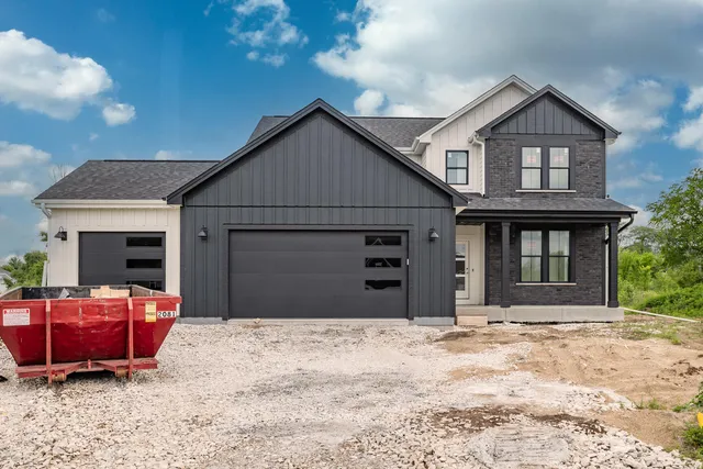 $799,900 | N75W17841 Woody Lane, Menomonee Falls, WI 53051